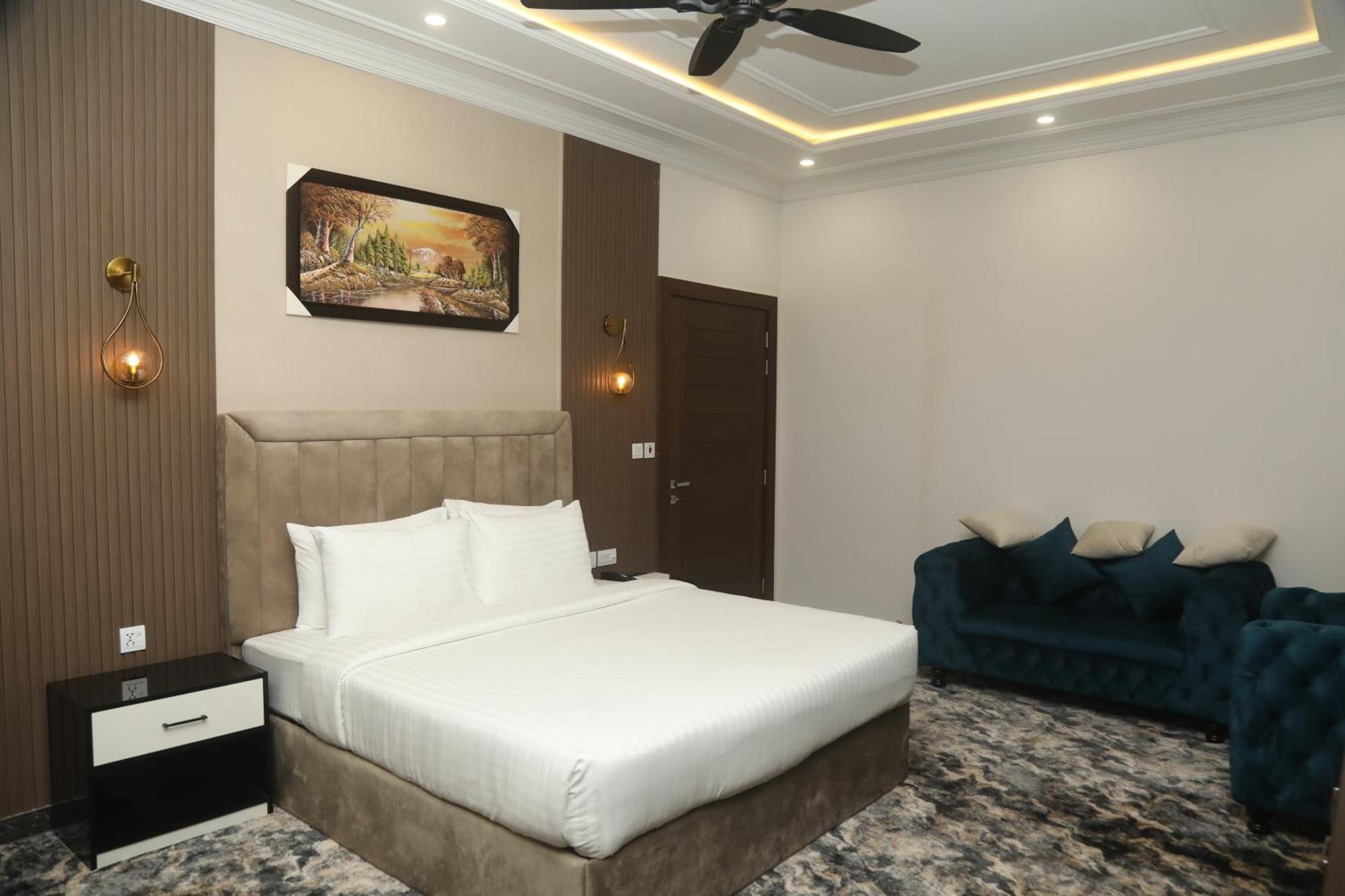 Swarg Hotel Sahiwal Exterior foto