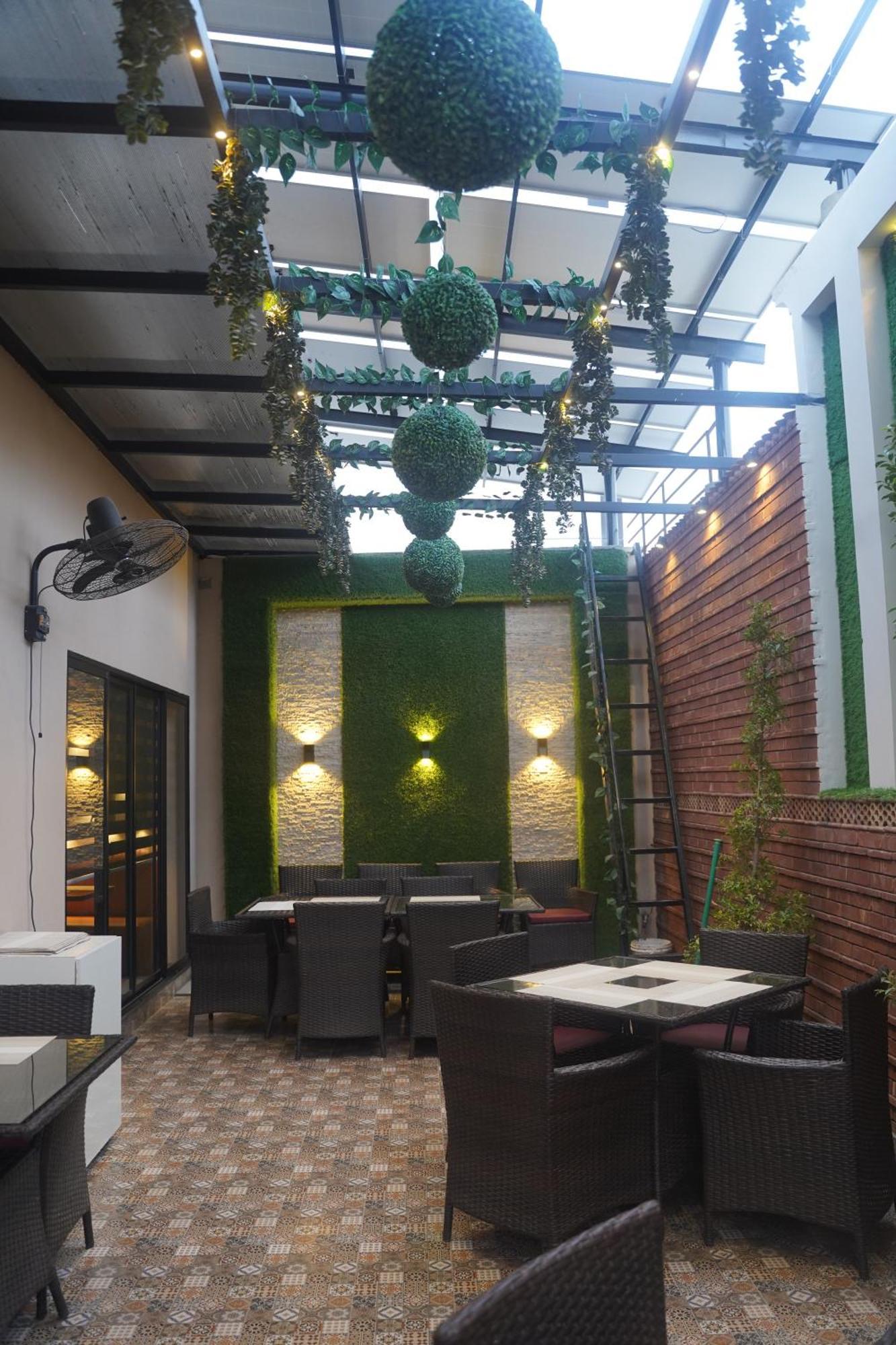 Swarg Hotel Sahiwal Exterior foto